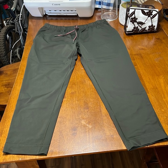 lululemon athletica Pants - Sold 😳